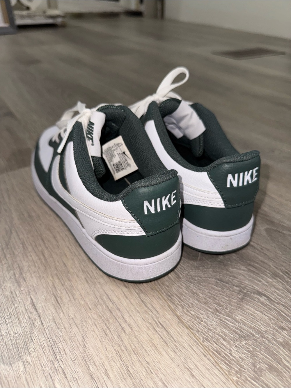 Men’s NIKES - Picture 4 of 5